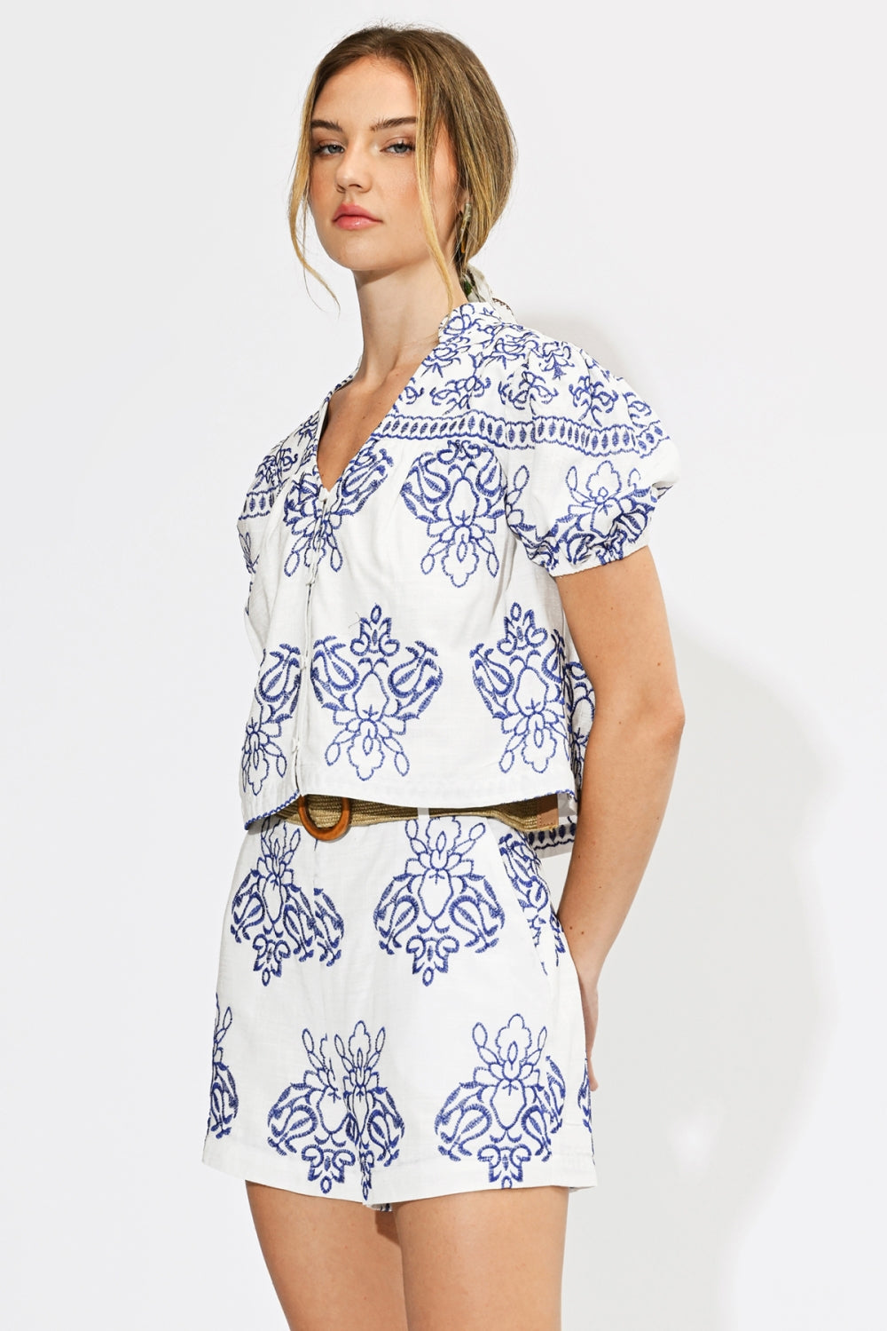 F265P6568_WHITE/BLUE