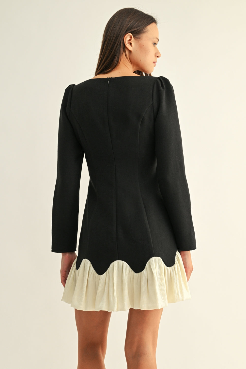 F2610D7381_BLACK/OFF WHITE