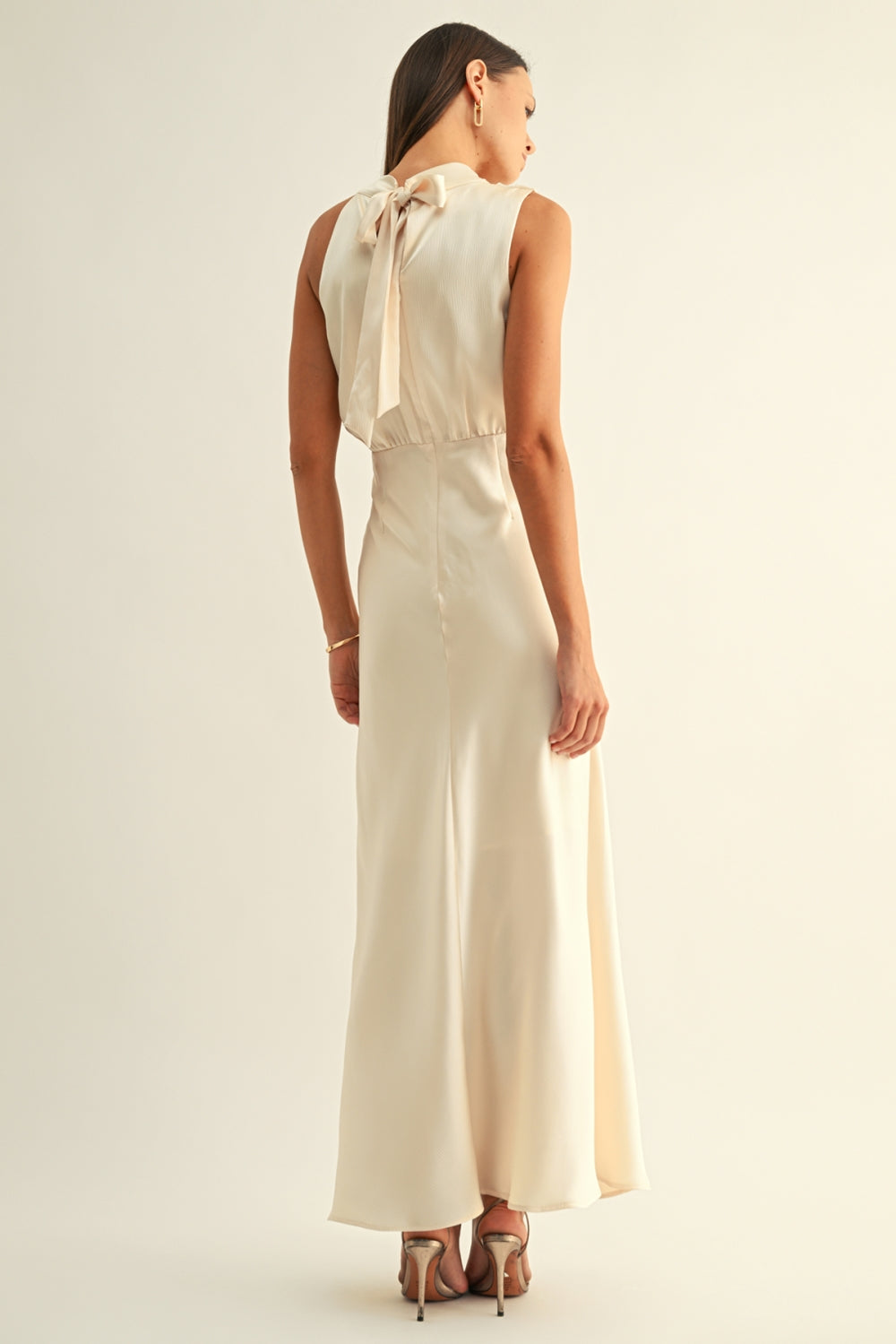 F258D6541_CHAMPAGNE