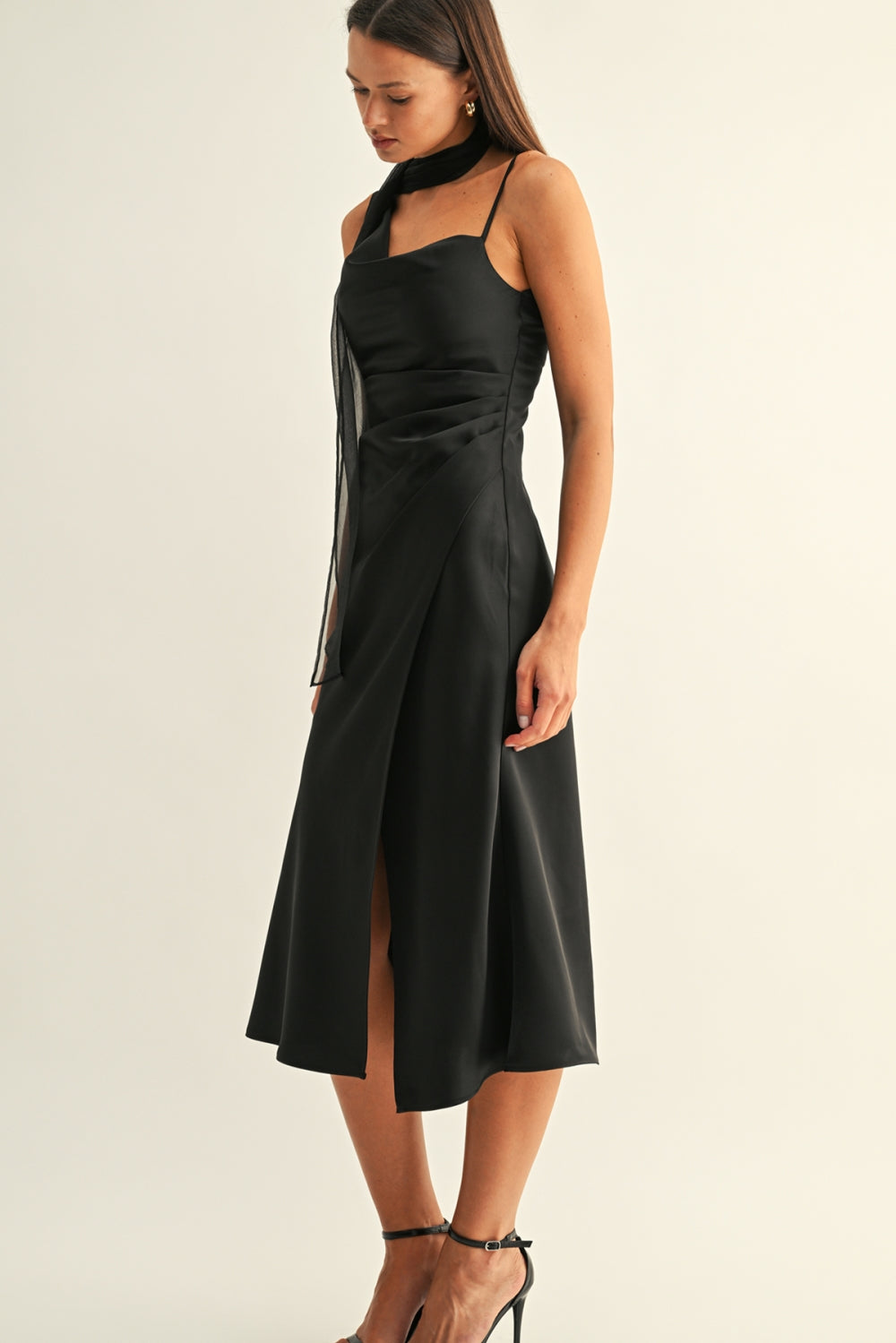 F269D7432_BLACK