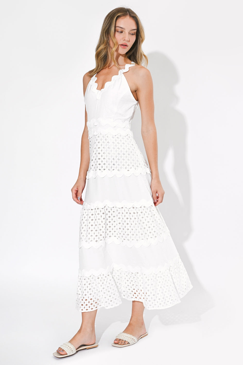 F264D7129_WHITE
