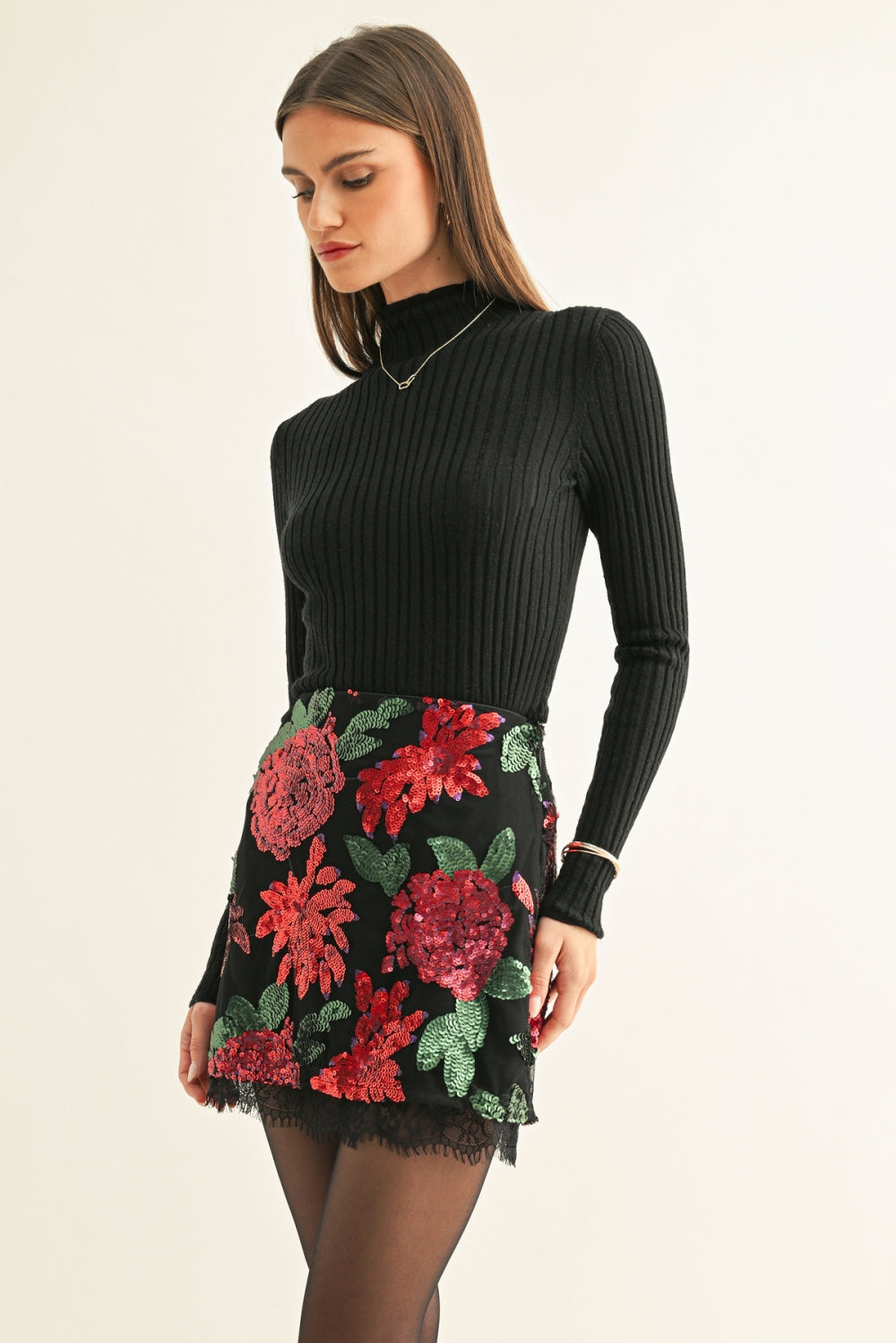 Brynlee Contrast Lace Hem Sequin Mini Skirt F269S9501_BLACK MULTI