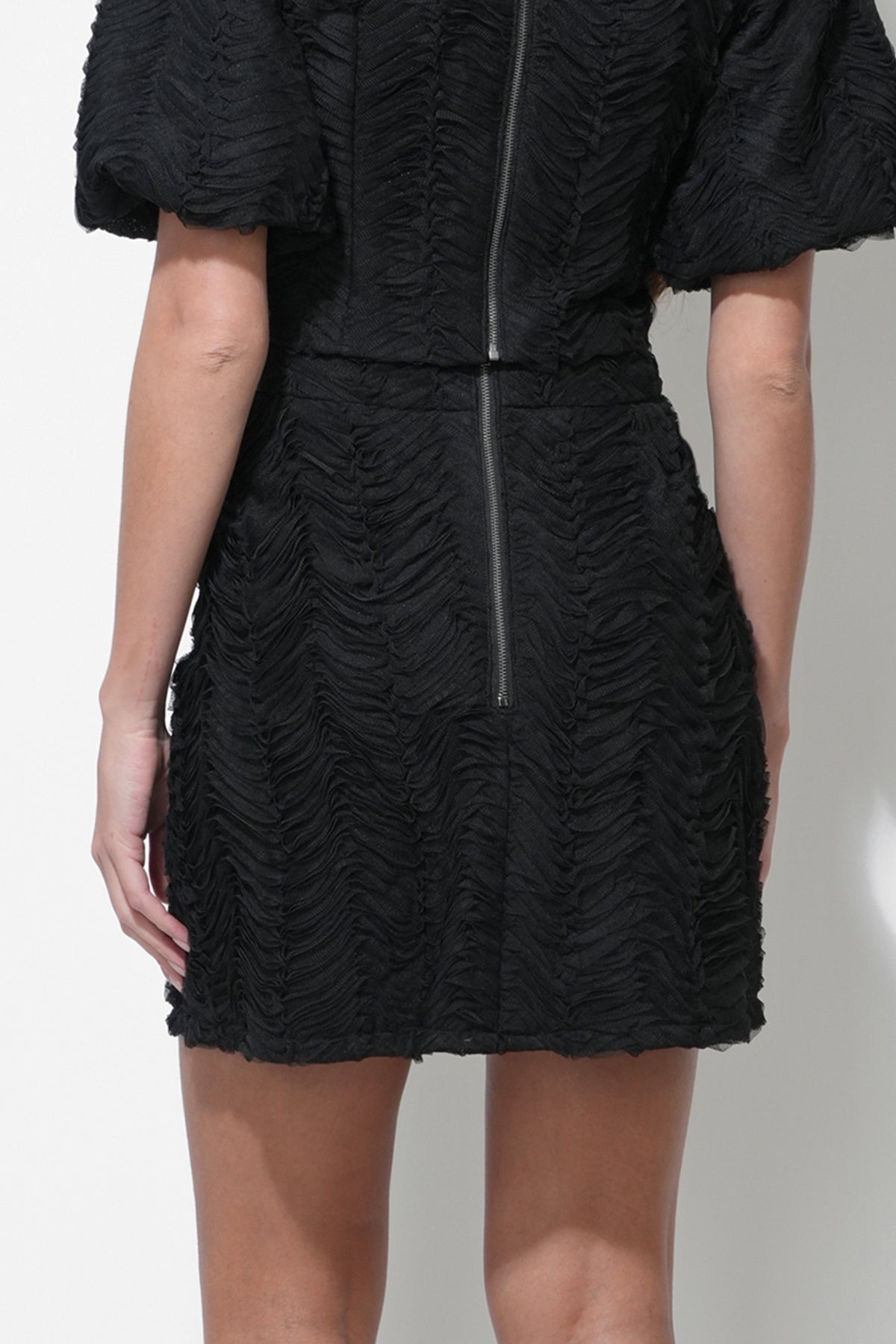 Lilah Textured Mini Skirt