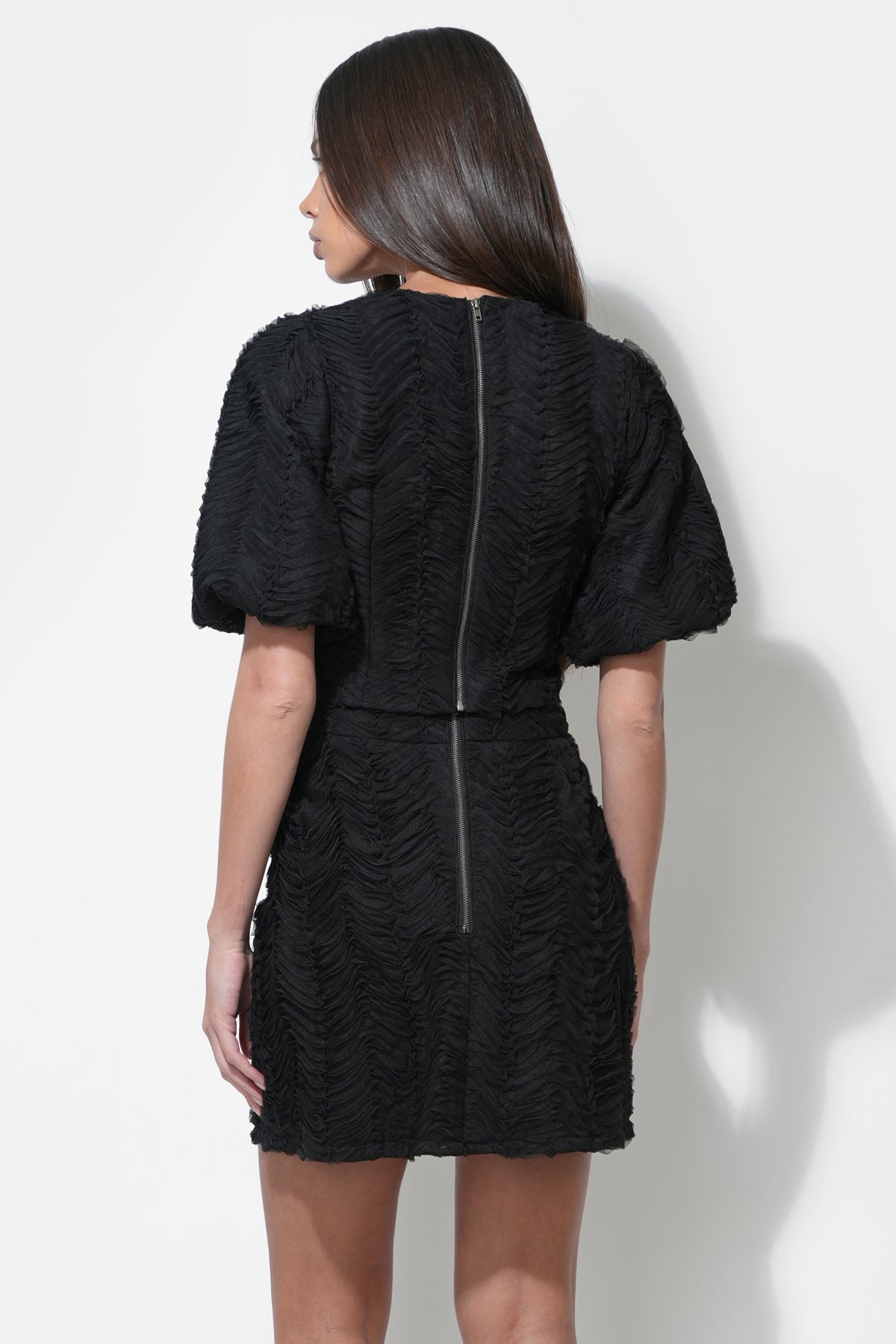 Lilah Textured Mini Skirt