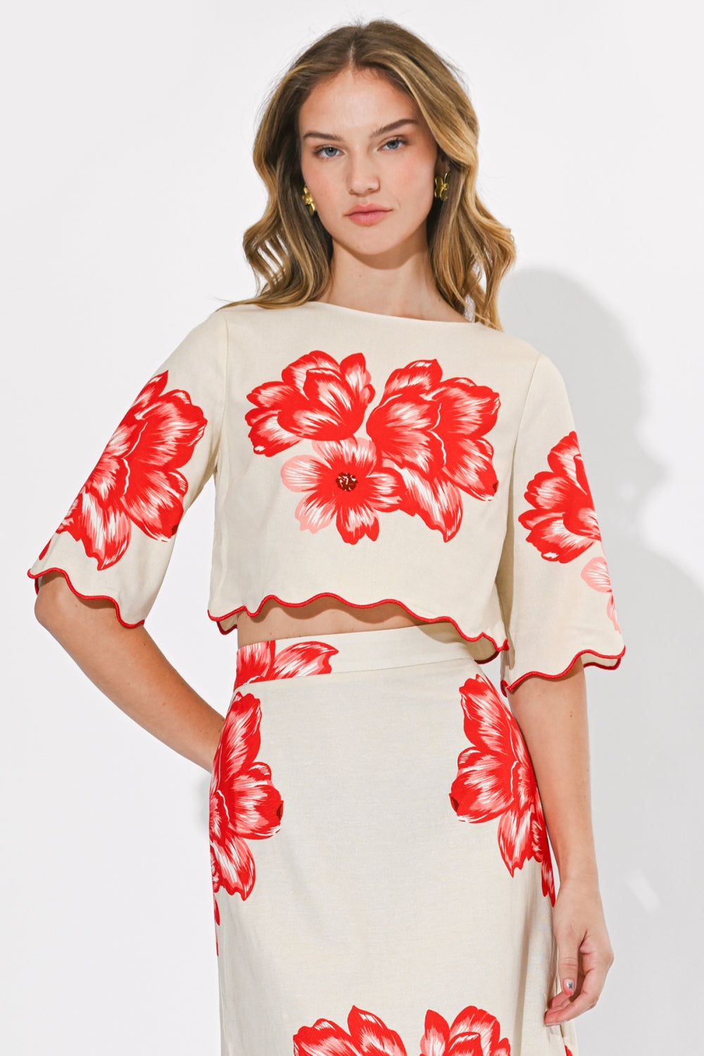 Rylee Scallop Printed Sleeve Top F263T7430