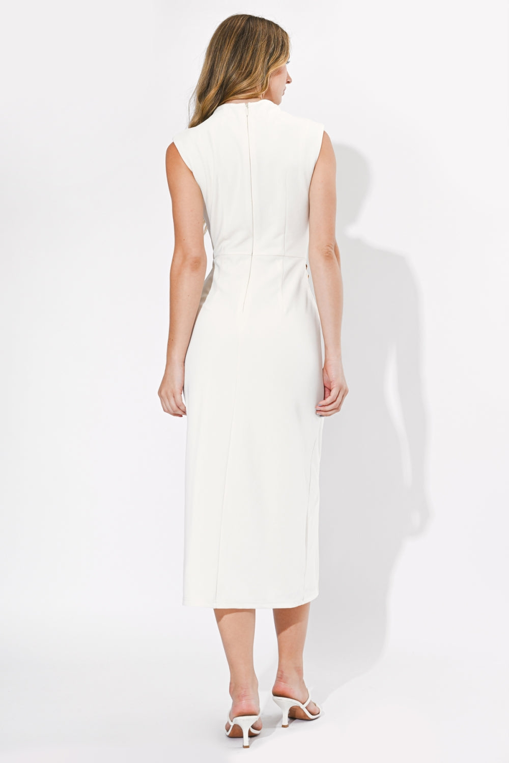 F263D7079_IVORY
