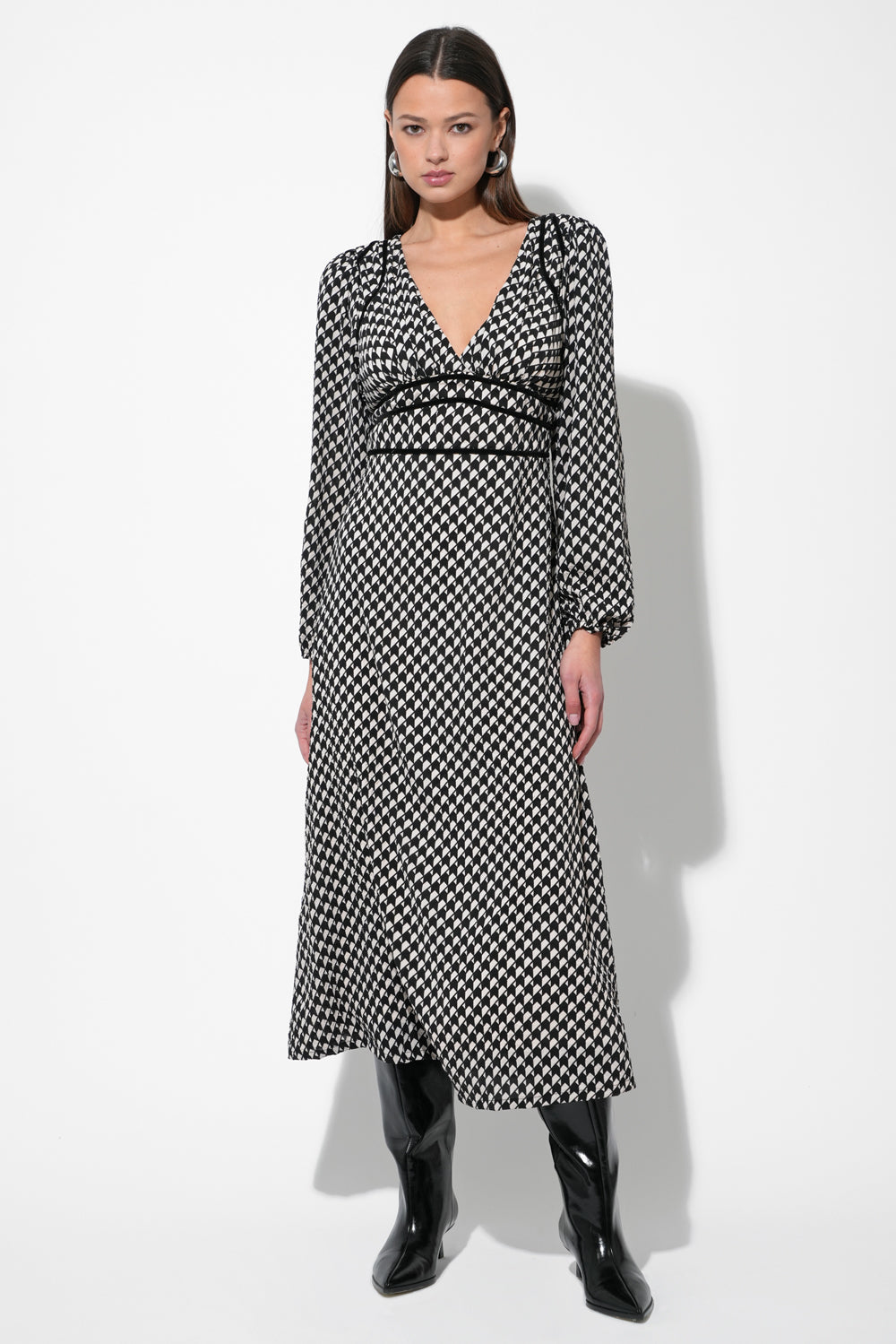 Angela Maxi L/S Geo Knit Midi Dress