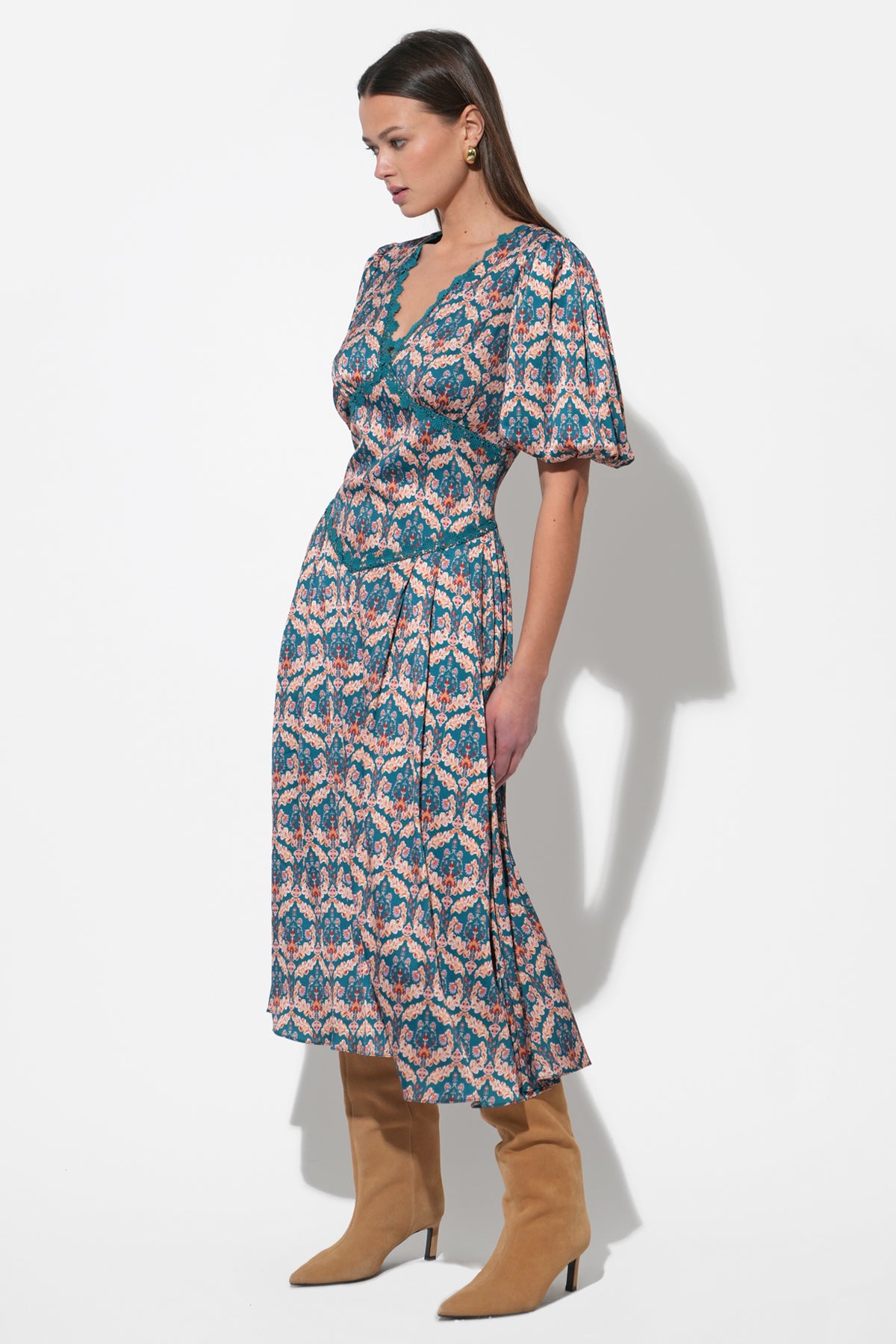 Bryden V-Neck Puff Sleeve Midi Dress