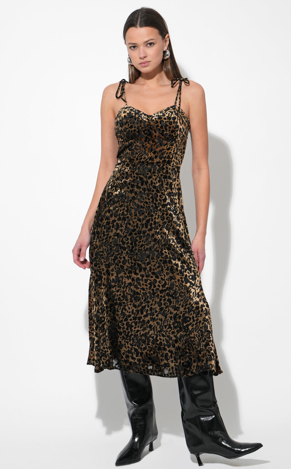【OVERDUEFLAIR】ROSE VELVET MINI DRESS ROSE VELVET MINI DRESS - overdueflair