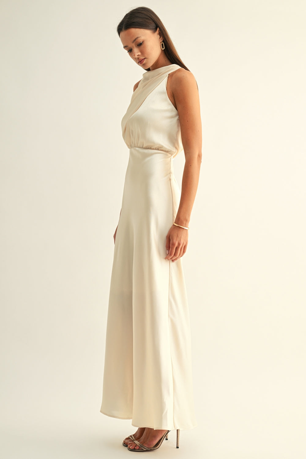 F258D6541_CHAMPAGNE