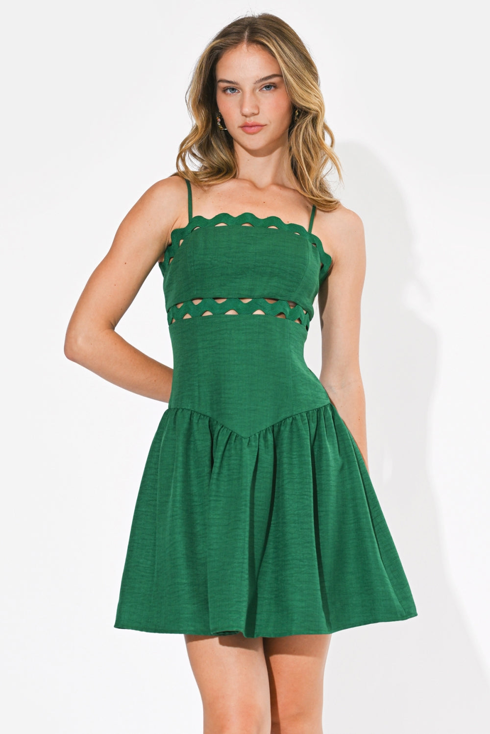 F264D7130_GREEN